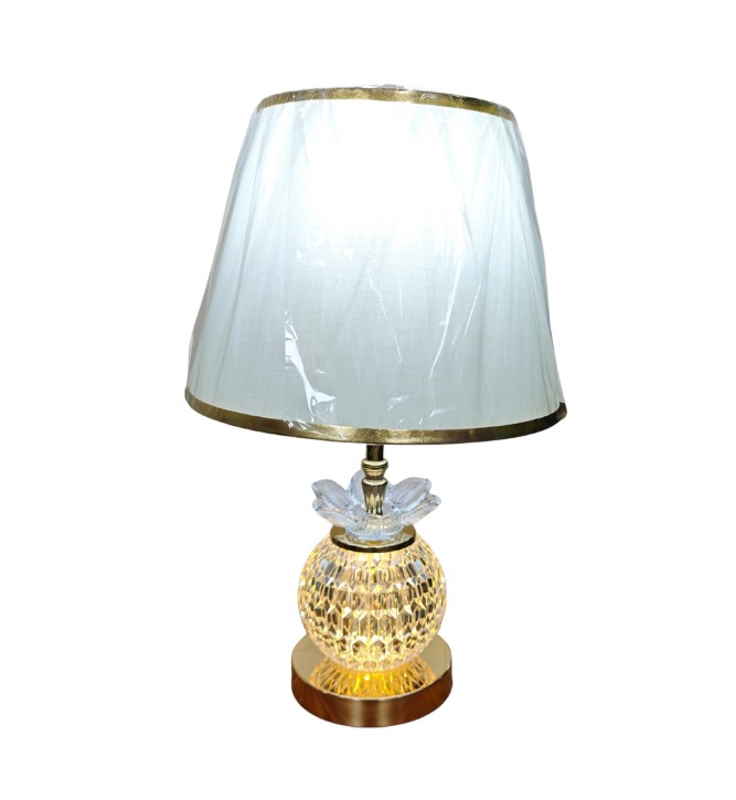 Lámpara decorativa dorada