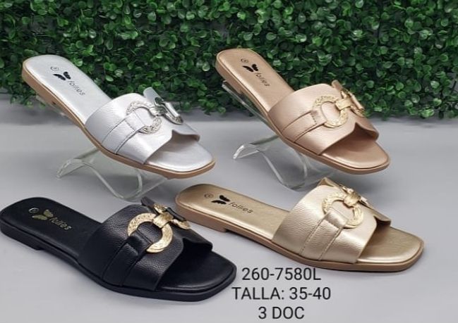Sandalias Planas con Aros