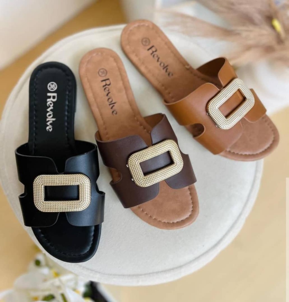 Sandalia Planas Revolve con Hebilla Cuadrada